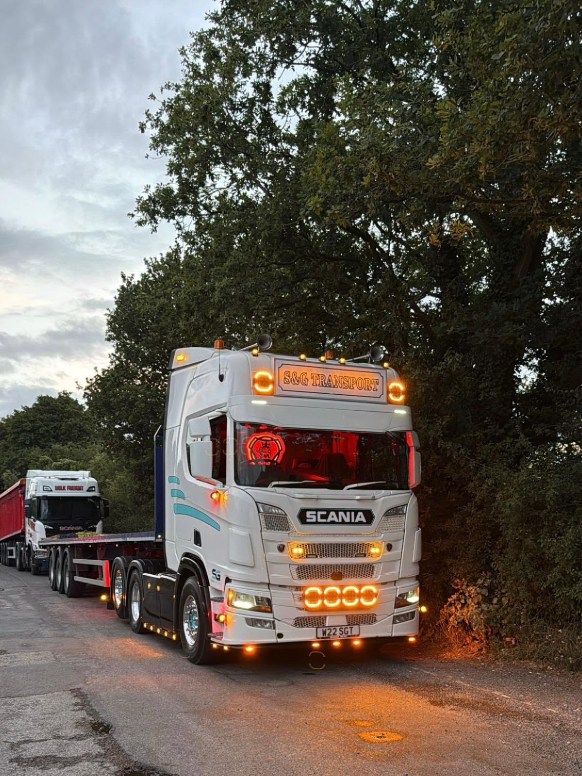 White S&G Transport flatbed vehicle