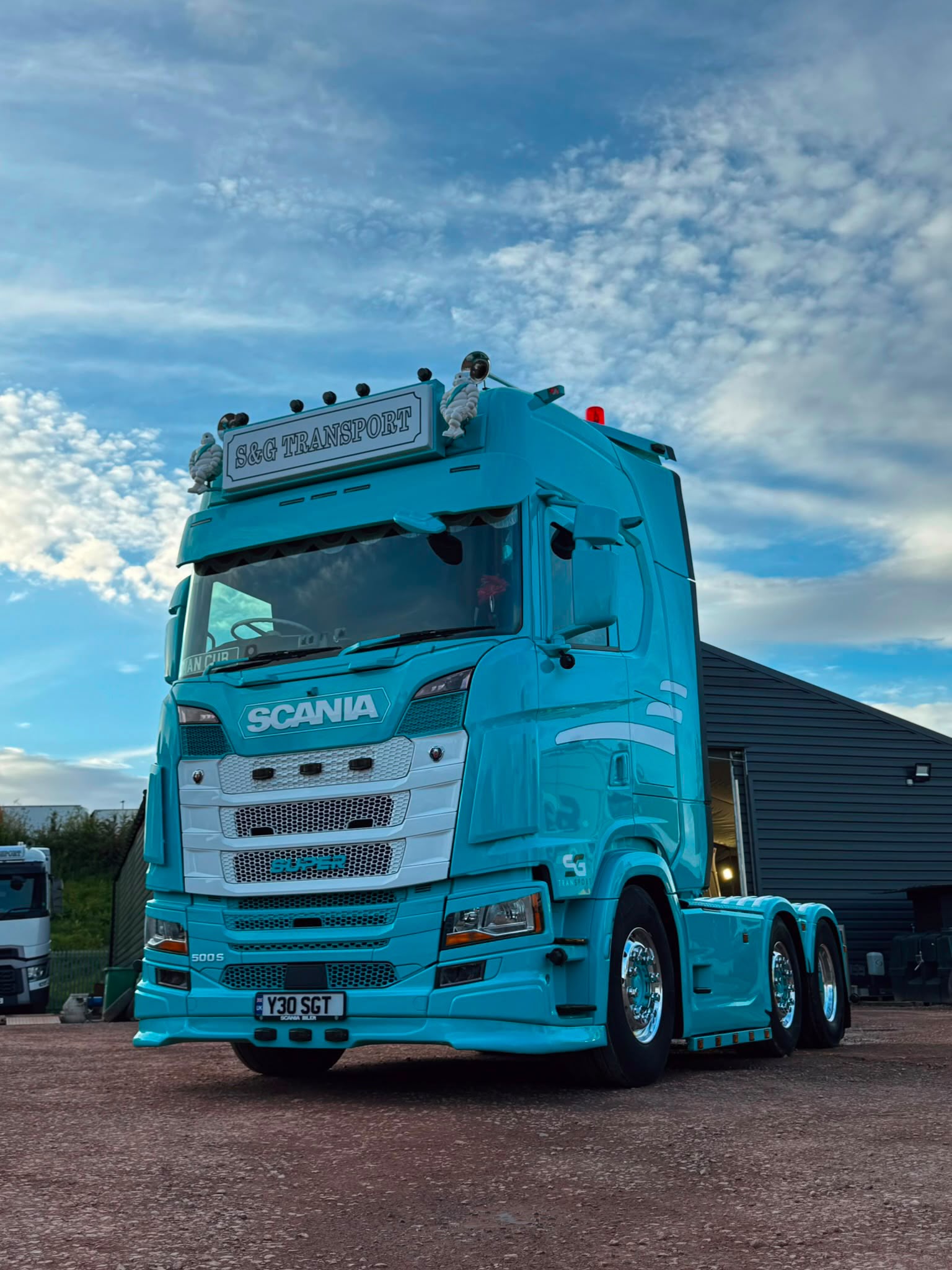 S&G Transport tractor unit